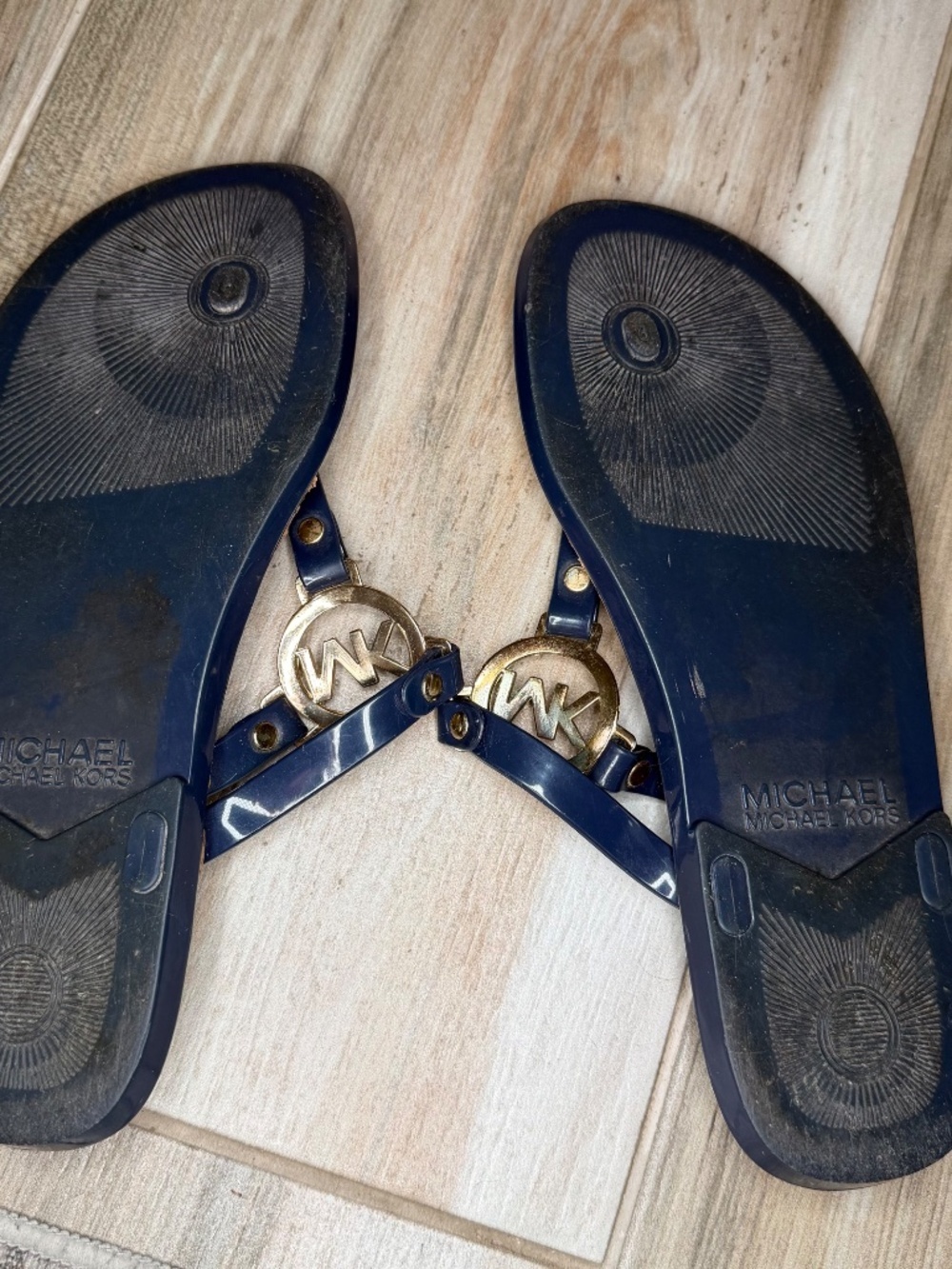 Michael Kors Navy Jelly T-Strap Cork Sole Women Sandal 8 MK Gold Logo Flip Flops - Picture 7 of 7